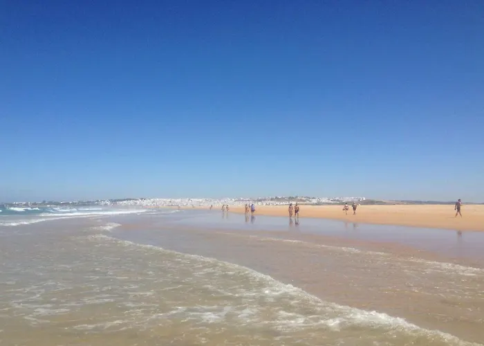 Planta Baja * كونيل ذي لا فرونتيرا